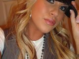 I am looking for a guy to WOW me. please follow me. http://t.co/Rn6V6s1wZn