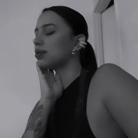 Val (@valearango_) 's Twitter Profile