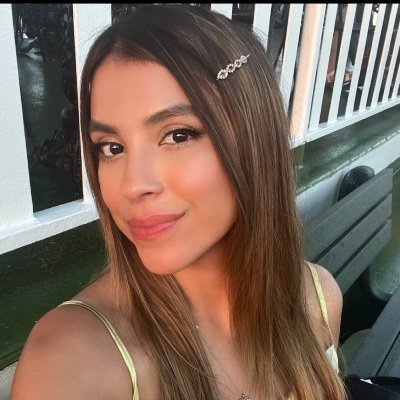 AlexaNavar41410's profile picture. 