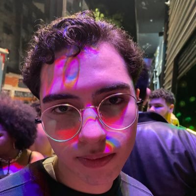 guidimaz's profile picture. Imploramos a Exú, e aqui estamos finalmente em paz.