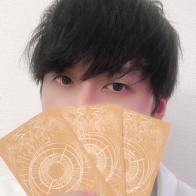 男性心理占い師の高瀬隼輔です。男だからこそ分かる男性心理や愛される為の自分の愛し方をメインに発信しています。YouTube登録者30,000人、個人鑑定総数2,000人以上。お問い合わせはDMまでお願い致します。