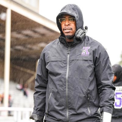 Head Coach of The Kamiak Knights Football Team! Former: ATL Falcon, Montreal Alouette, B.C Lion, Calgary Stampeder, Mass Pirate #PlayTheNextPlay #GoKnights