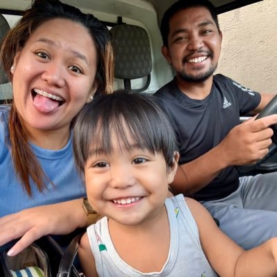 theonlycarminay's profile picture. H U M A N