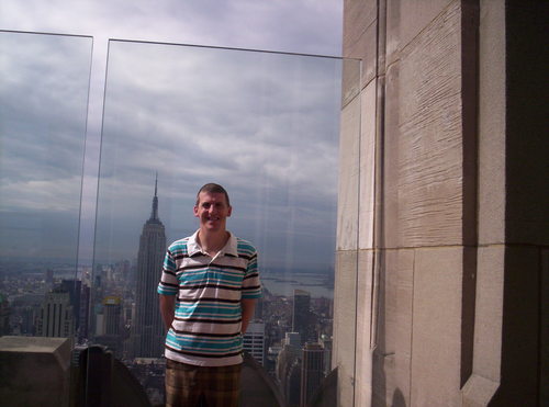 SimonBonser's profile picture. I am interested in Football and I follow Manchester United, I also play golf and cricket. I like all kinds of music and watching films