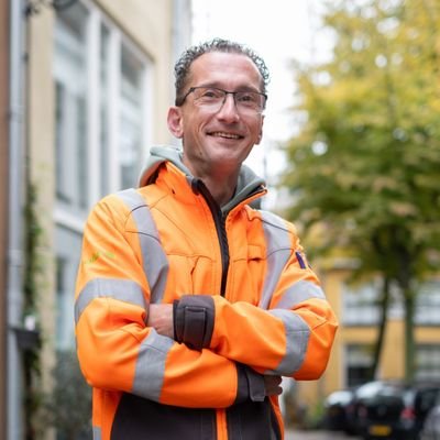 Proud father of a great son! Love the people around me! #ReinigendeReporter volg: @MijnVlogjes #Wijkverantwoordelijke #Circulus -Ouder van de #Toeslagenaffaire