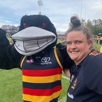I love my Sir Rod Stewart and go the crows❤️💛💙❤️💛💙❤️💛💙❤️💛💙❤️💛💙❤️💛💙