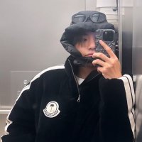 V (@taehyungkrim) 's Twitter Profile