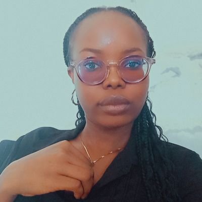 Ahzeeza's profile picture. 