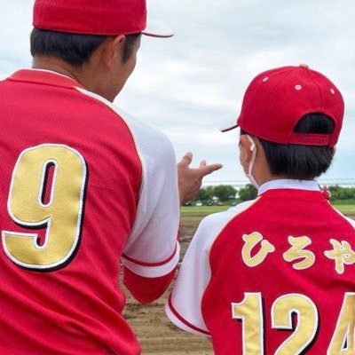 足立シャドーズ @Ashadows1978 監督兼選手、投手、左投げ左打ち、華の88年世代、商社、営業係長、2児の父 野球と仕事と食事と遊びをツイートをするアカウント #草野球 #軟式野球 #足立区 #選手募集