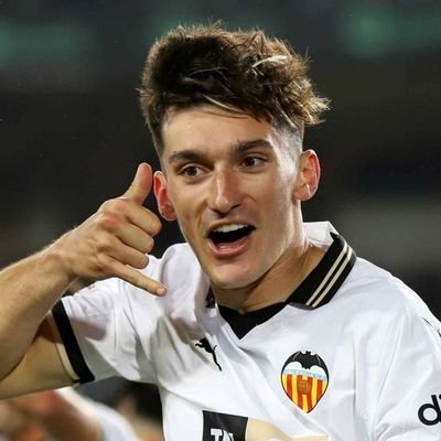 PaseDePepelu's profile picture. Me creo que sé de todo