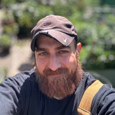 DadsAcademy's profile picture. 🌽 Livestreaming Organic Gardener || Partner @Sway__Creations || ⬇️ Find My Livestreams Here ⬇️