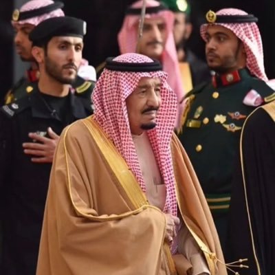 اللهم اني أعوذ بك من قهر يؤلمني ومن هم يحزنني ومن فكر يقلق عقلي، ربي استودعتك نفسي ف احفظني بعينك التي لا تنام