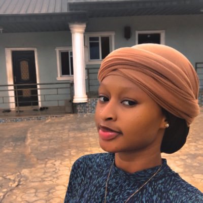 Mightyleeyah_'s profile picture. A model, a brand owner(leeyah’s fragrance), a fashionista 🥹💜, a purple lover( literally obsessed)🌚, a poet🥹