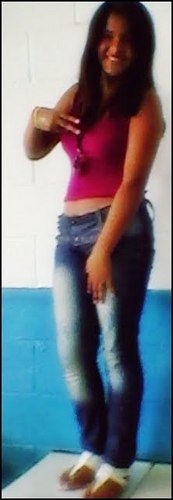 Menina de bem com a vida ; Ama a familia e os amigoos ;; Santista e o seu signo é Libra  =]] Ousadiaa&Alegriiaa Seempree !! 
@Prisantosgata teamomuito !