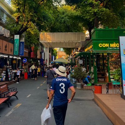 zaidzik75's profile picture. Chômeur professionnel et supporter du Poissard Saint Germain 🗼❤️💙🇵🇰