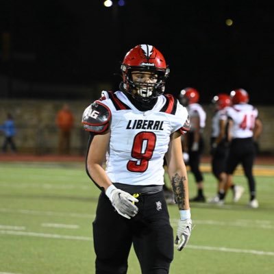 Liberal High School ‘25 Outside Linebacker 6’1 198 3.7 GPA