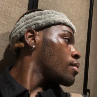 father stretch my bandz (@milkandh3nny) 's Twitter Profile Photo