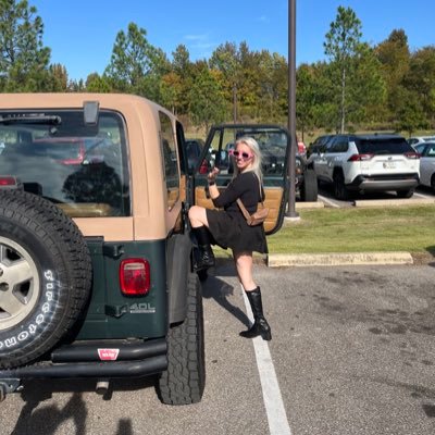 lorne_alicious's profile picture. 