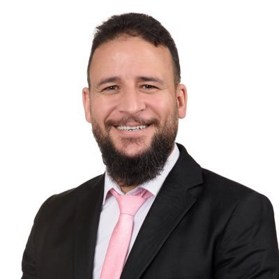 مستشار مالي ومدرب معتمد لقطاع المطاعم خبرة لأكثر من ١٧ عاما ، خبرة بتقييم وتطوير نماذج العمل ملم بتحديات القطاع وملتزم بتحقيق التميز المالي والاستدامة للتواصل👇