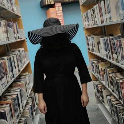 MFA in Writing & Publishing from VCFA. Trying to work on hybrid things when not overdoing it at work and grad school. She/Her.