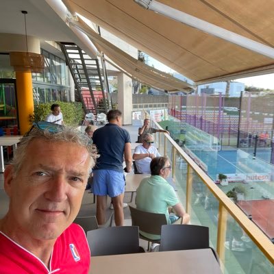 ECVonk's profile picture. Manager, financiële dienstverlening, sportief, Bergen NH, rekenaar, geniet van het leven, dochters