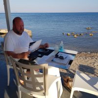 Ian Thompson (@lewisdevon71) 's Twitter Profile