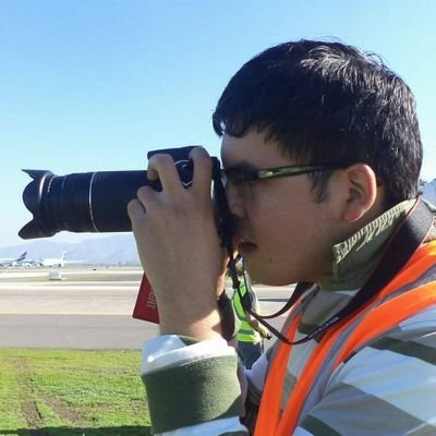 apegado a la redes sociales un twitero más
Fotógrafo amateur