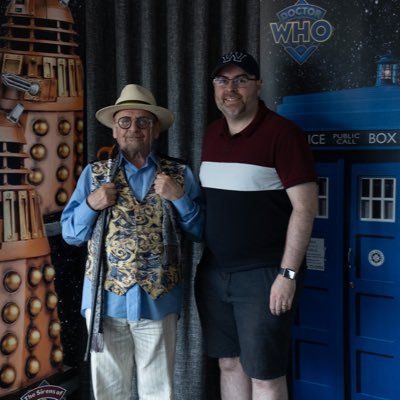 Father of Two 🌼🌹Adelaide Crows, Redbacks, Adelaide United, Socceroos,Liverpool & North Adelaide. Wrestling fan. Doctor Who Fanatic.