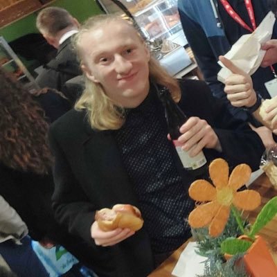 Klasický Liberál | @FEKT_VUT | “Ukrofašoun” 🇺🇦| ISTJ | #Bitcoin | 🐧