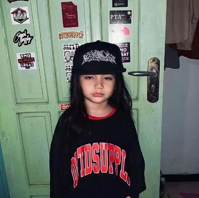 lixxz04's profile picture. berdamai dengan keadaan