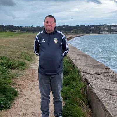 born in wrexham been supporting wrexhamfc since 1975 now lives in chester and works great bear distribution in deeside
into bdsm lifestyle