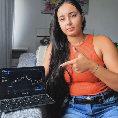 Life coach
Professional Crypto/forex Trader📈
Cryptocurrency Educator📊 Crypto made easy, leading you to financial freedom
Invest $500 earn $5500 weekly