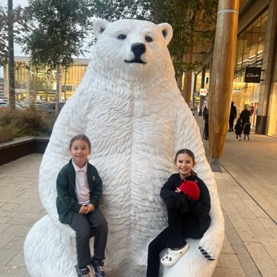 ephillips_bsl's profile picture. BSL interpreter and mummy to two amazing little ones (not so little!)