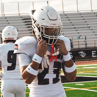 Follower of christC/O 2028 LB/Rb, 5’10 178lbs, corpus christi veterans memorial high school, 4.2gpa phone number: (361)-730-8066 email: osoaugie@icloud.com