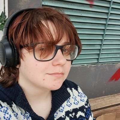 he/they
24
emerging (from the womb, into the muck) writer?