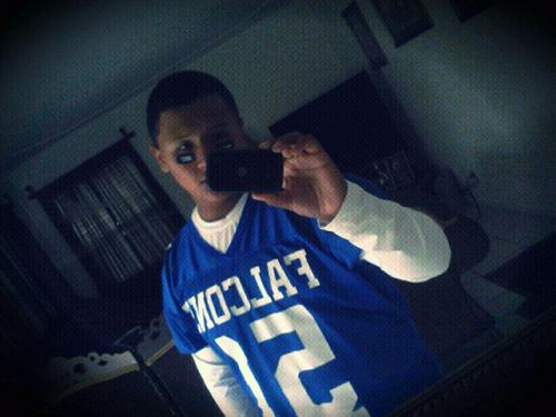 OmarCuevas15's profile picture. 