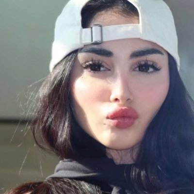 9vxeh's profile picture. احتاجك 🙏🏻 🫦