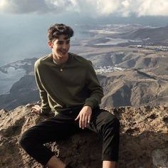 HuaWu36869's profile picture. influence