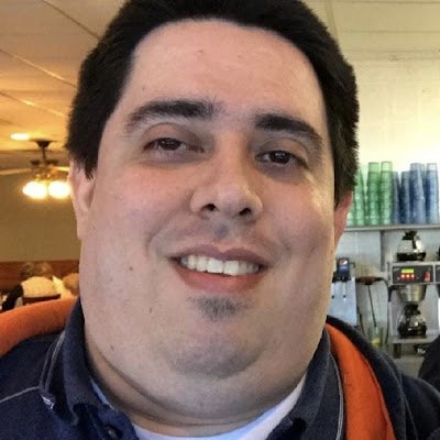 Aspiring illustrator, comedy music podcast host, horror fan, root beer fanatic