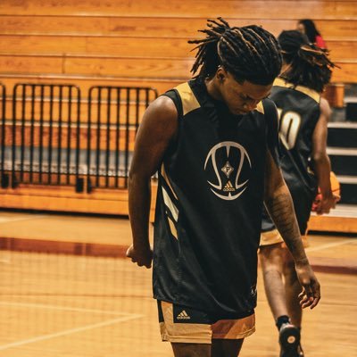 5’9 150lbs | Guard |Reinhardt University|graykevan87@gmail.com | (229) 381-5880