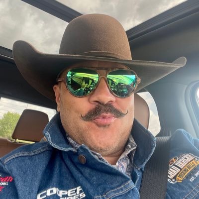 TheAngryMoss's profile picture. Retired professional collector of facial scars. Lover of the high open-faced cut, and 80's cartoons...allegedly.