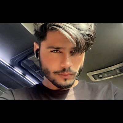 iamwaseeq's profile picture. 🇵🇰 
ℍ𝕒𝕜𝕦𝕟𝕒 𝕞𝕒𝕥𝕒𝕥𝕒😀