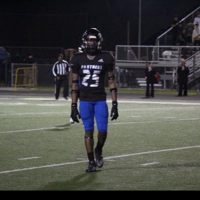 Sterlington High School| 6’0-165 Db /Fs |27🎓| 3.0 gpa phone 318- 614-9763