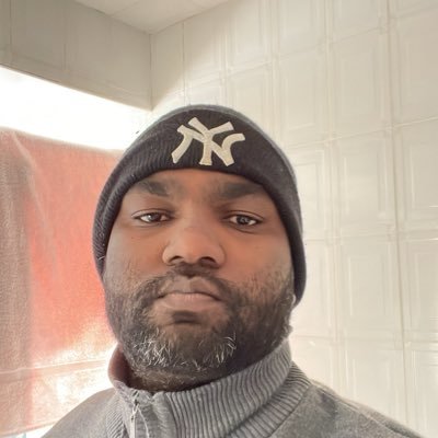 waddprog12's profile picture.