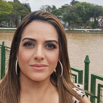 CIRURGIÃ DENTISTA💉
ORTODONTISTA🦷
BACHAREL EM DIREITO ⚖️✒️
INSTRUTORA TEÓRICA DE TRÂNSITO 🚦
APAIXONADA PELO BRASIL🇧🇷
📚 CONSERVADORA 💚💛