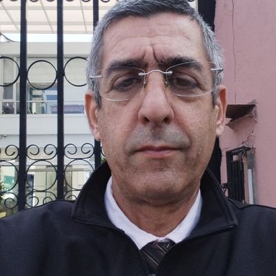 Ministro Consejero Embajada de Cuba en Quito. Defensor del derecho supremo de nuestra isla de pensar en los humildes.