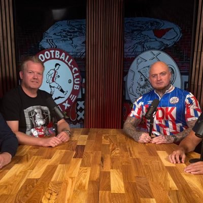 Van de Tribune, een podcast voor en door Ajaxsupporters. Kevin (@cavinsky) & Herjan (@herjanp) spreken met elkaar en gasten over diverse supporters onderwerpen.