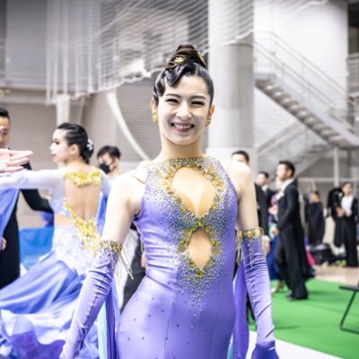 東京農大を卒業して8年目のゆるゆる社会人ダンサーです。主にモダンサークルで細々と踊ってます。like→うさぎ🐰家庭菜園🥕米粉焼菓子🌾🍞社交ダンス💃
