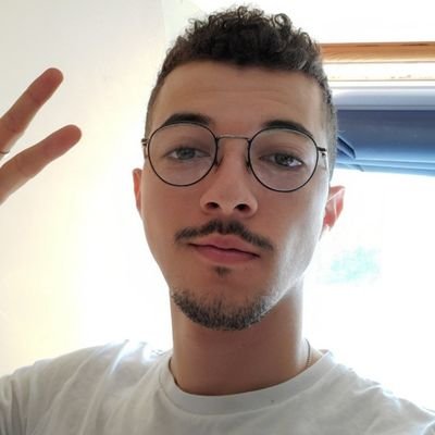 26 🎂 | Bretagne / Paris, Fr 🇫🇷 | Graphiste/DA | Cinéphile, Geek, Créatif |
⊹ Insta créas : https://t.co/aBvnaSOOcj