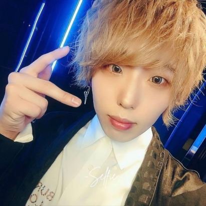 sougo_teru's profile picture. 👑西日本最大級ホストグループ👑                                      大阪ミナミ P'ce Group 𝐕𝐀𝐋𝐄𝐍𝐓𝐈𝐍𝐄 所属                                        体験入店はXかInstagramのDMにて受付中✨